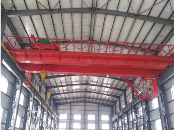 双梁桥式九游起重机